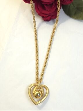 Matte Gold Tone Heart & Shiny Gold Ball Spin Center Pendant Necklace